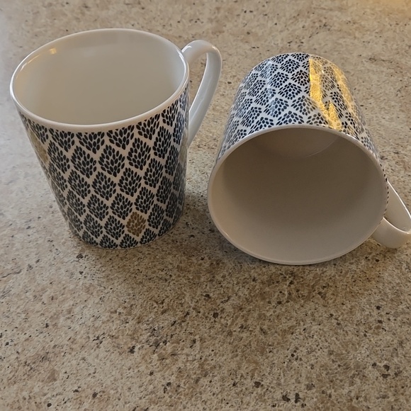 Patterned Ceramic Mugs - Picture 3 of 4
